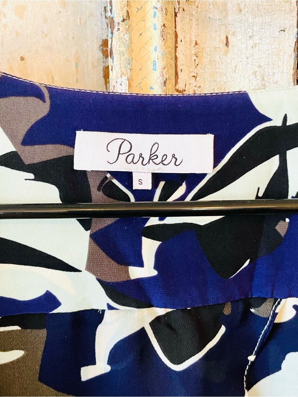 Parker Open‑Back Wrap Romper – Blue/Gray Abstract Print (S) - Picture 7 of 8